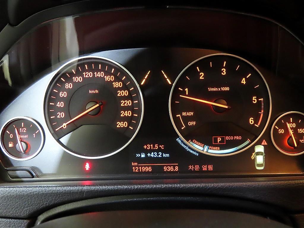 BMW 3시리즈 3시리즈 (F30) 320d 이미지 9