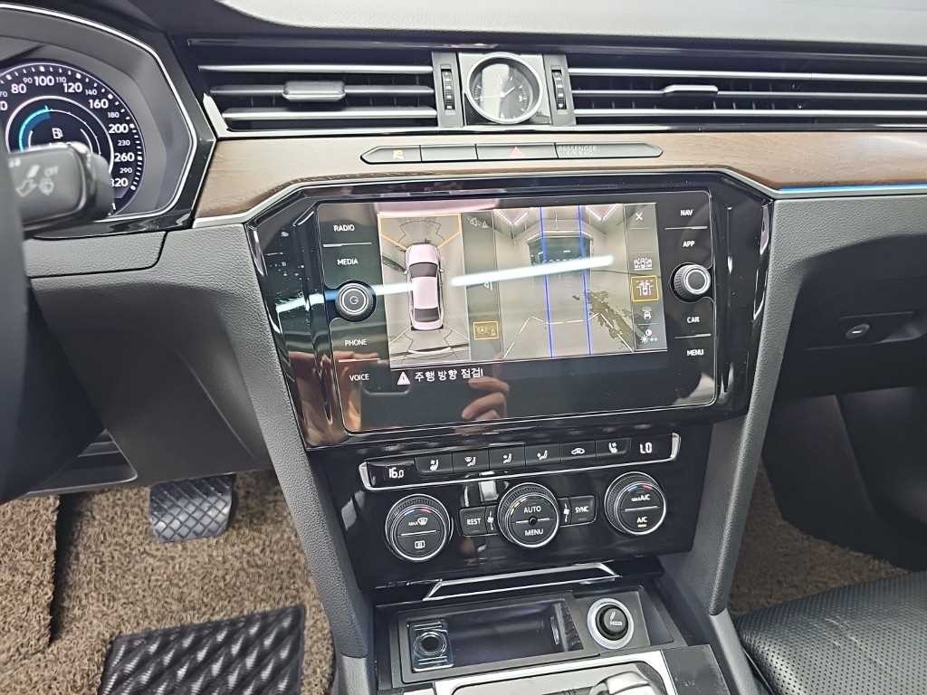 폭스바겐 파사트 파사트GT(B8) 2.0 TDI 프레스티지 이미지 10