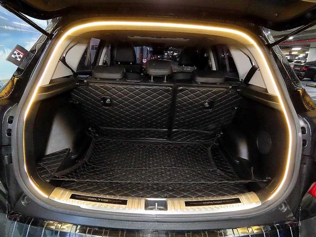 기아 셀토스 가솔린 1.6 터보 4WD 노블레스 이미지 16