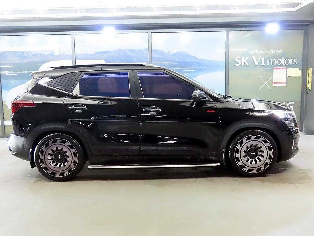 기아 셀토스 가솔린 1.6 터보 4WD 노블레스 이미지 3