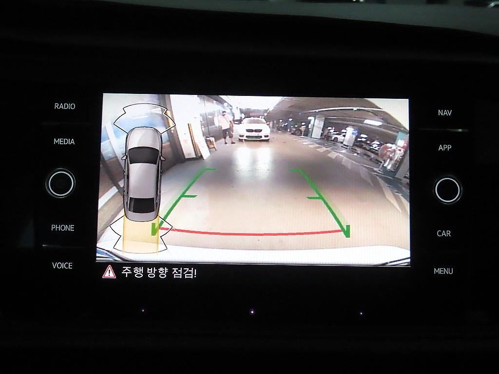 폭스바겐 제타 올 뉴 제타 1.5 TSI 프레스티지 이미지 15