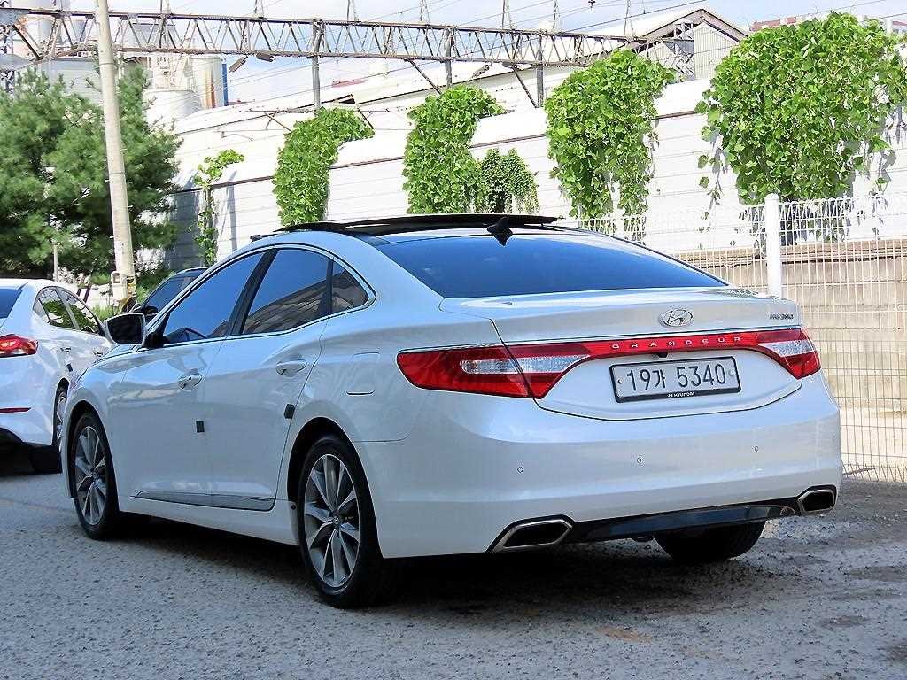 현대 그랜저 그랜저 HG HG300 PREMIUM 이미지 2
