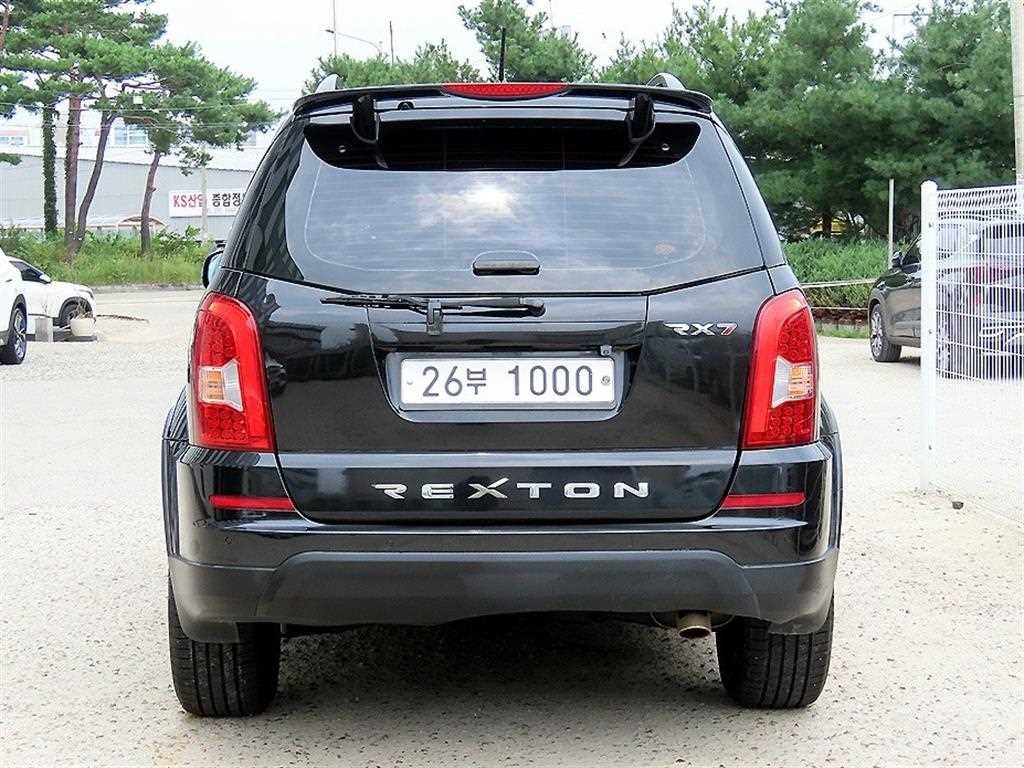 KG모빌리티(쌍용) 렉스턴 렉스턴W 2.0  4WD RX7 프레스티지 이미지 4