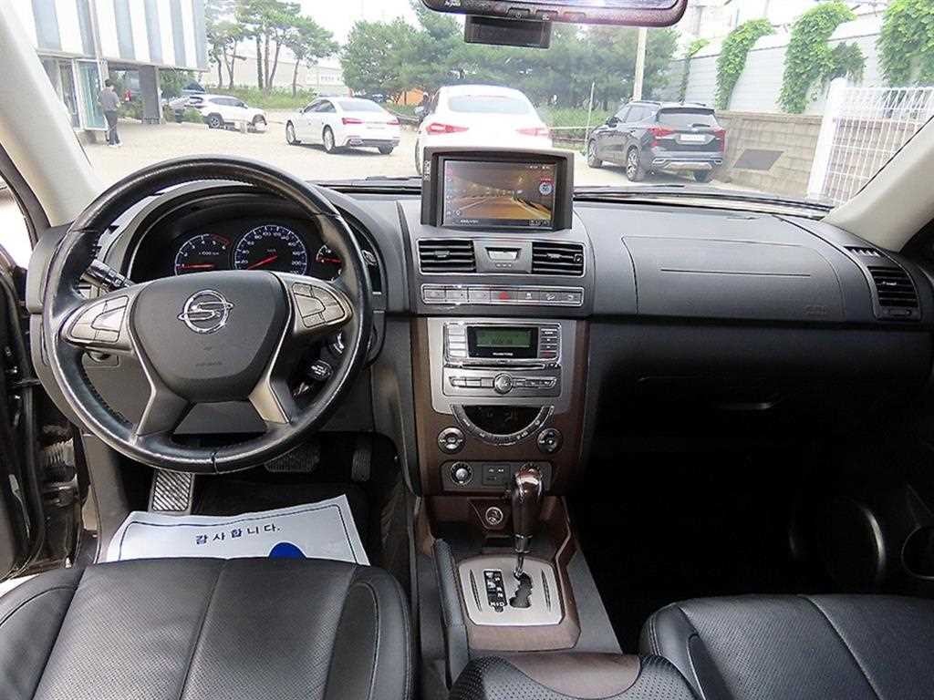 KG모빌리티(쌍용) 렉스턴 렉스턴W 2.0  4WD RX7 프레스티지 이미지 7
