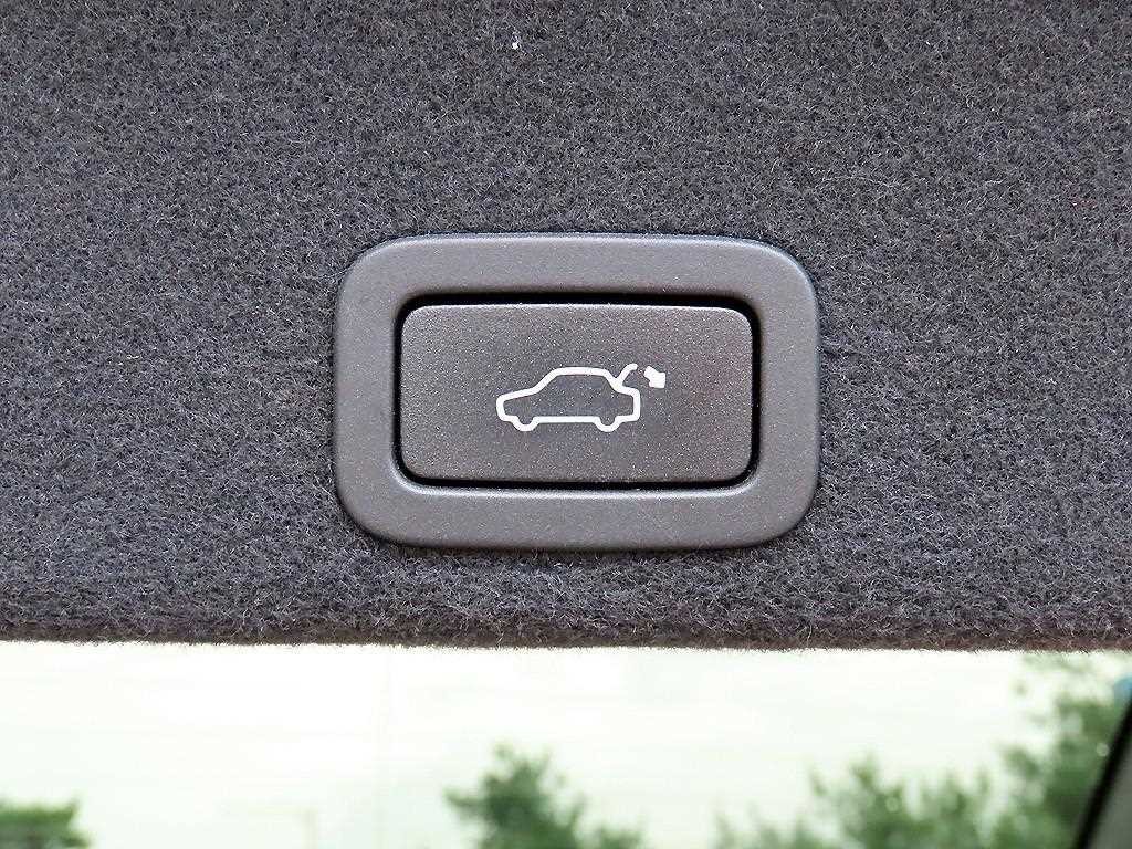 볼보 XC60 D3 이미지 17