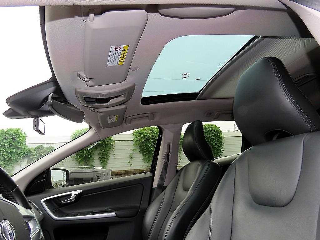 볼보 XC60 D3 이미지 18