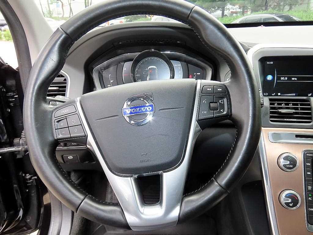 볼보 XC60 D3 이미지 8