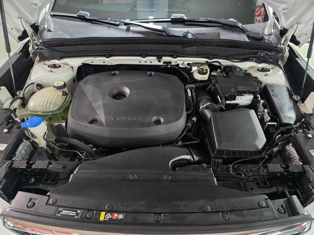 볼보 XC40 T4 4WD 인스크립션 이미지 15