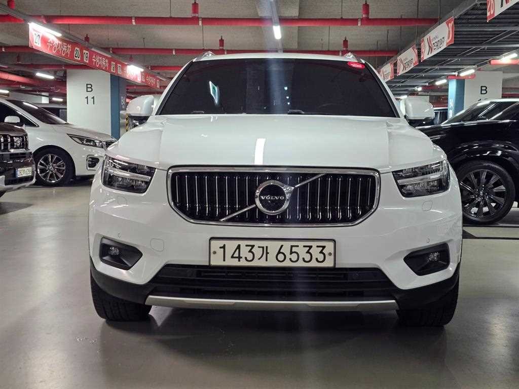 볼보 XC40 T4 4WD 인스크립션 이미지 2