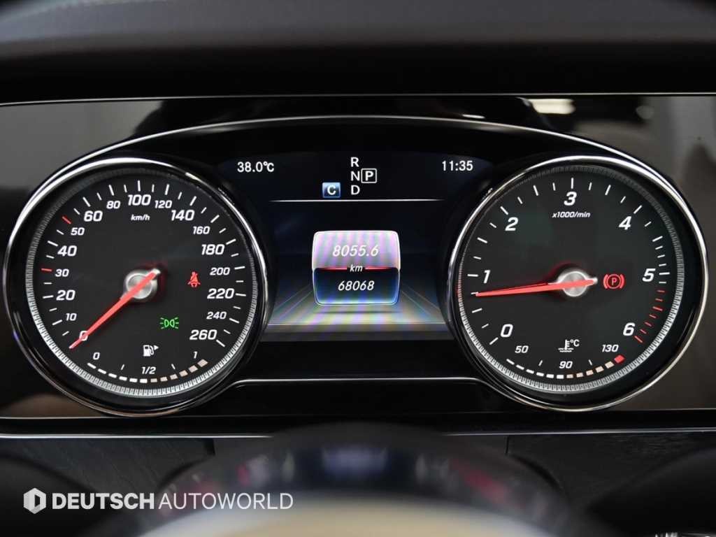 벤츠 E 클래스 E-클래스 W213 E220d 카브리올레 이미지 9