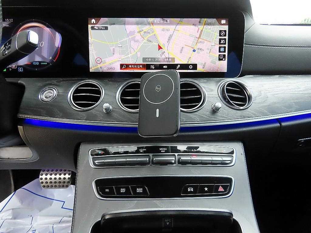 벤츠 E 클래스 E-클래스 W213 E350 4MATIC AMG LINE 이미지 14
