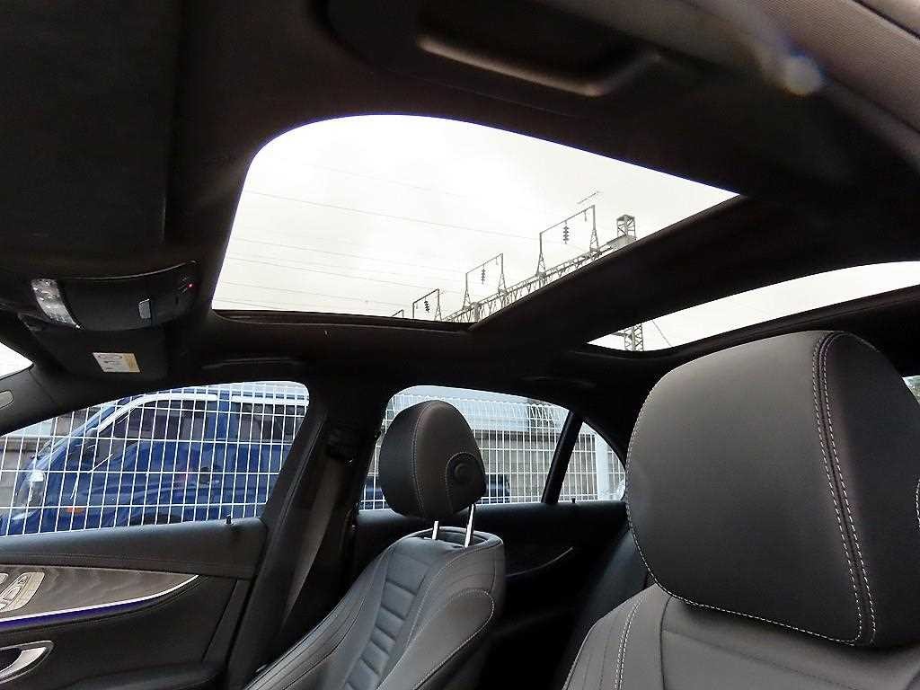 벤츠 E 클래스 E-클래스 W213 E350 4MATIC AMG LINE 이미지 16