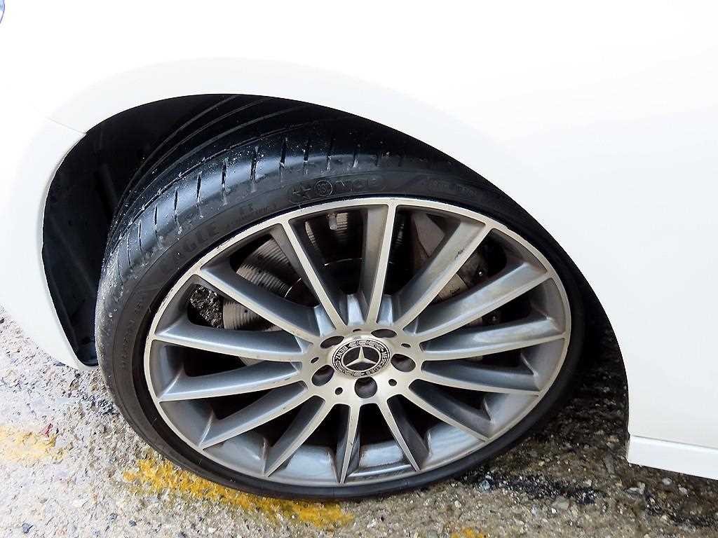 벤츠 E 클래스 E-클래스 W213 E350 4MATIC AMG LINE 이미지 20