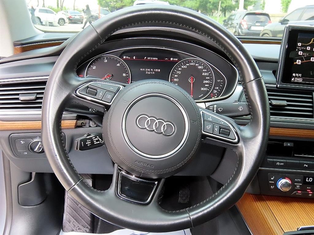 아우디 A7 55 TDI 콰트로 프리미엄 이미지 8