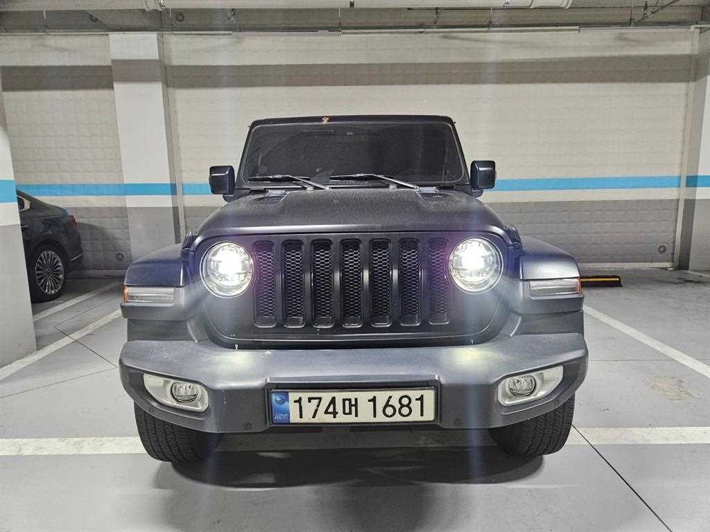 지프 랭글러 랭글러 (JL) 2.0 오버랜드 4도어 파워탑 이미지 1