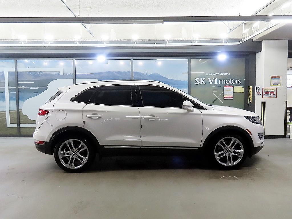 링컨 MKC 2.0 AWD 리저브 이미지 3