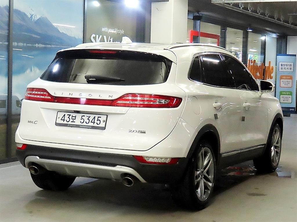 링컨 MKC 2.0 AWD 리저브 이미지 4