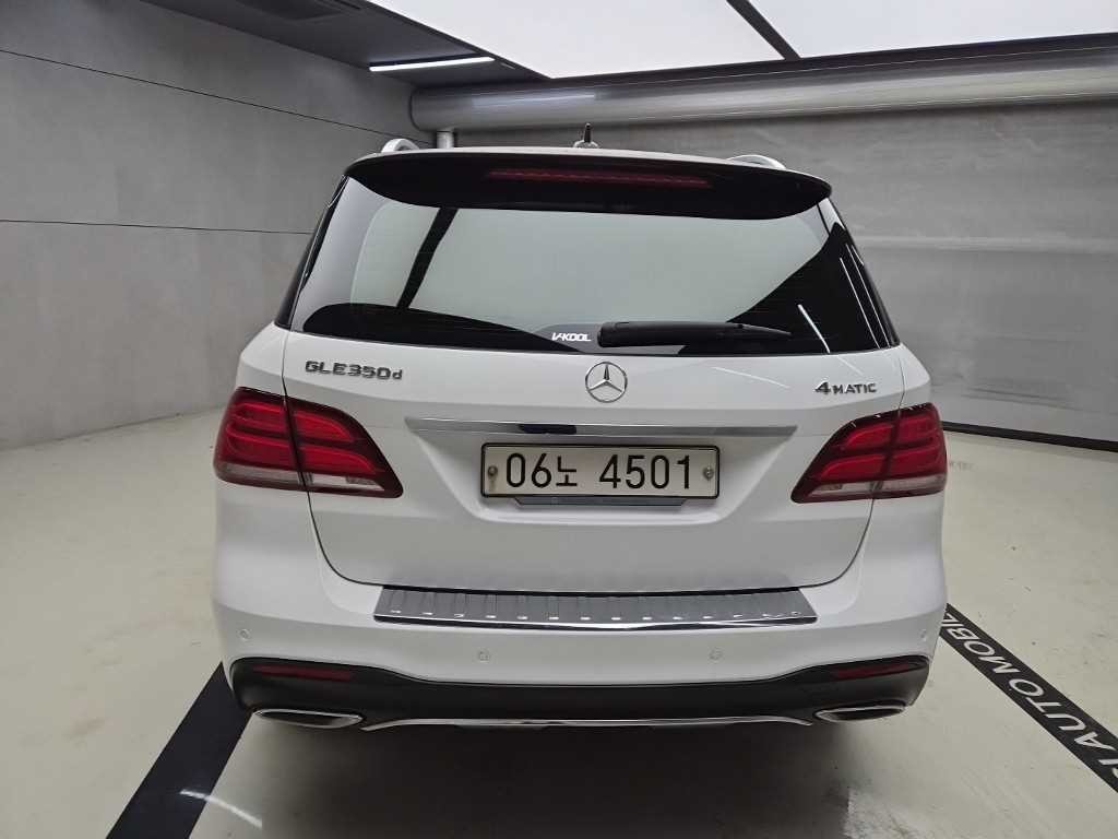 벤츠 GLE 클래스 GLE 클래스 W166 GLE 350 d 4MATIC 이미지 3