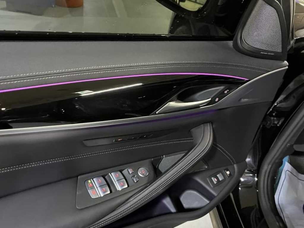 BMW 5시리즈 5시리즈 (G30) 530e M 스포츠 이미지 13