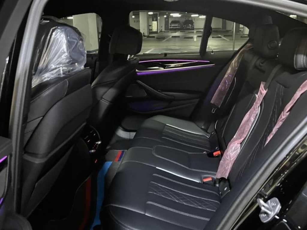 BMW 5시리즈 5시리즈 (G30) 530e M 스포츠 이미지 7