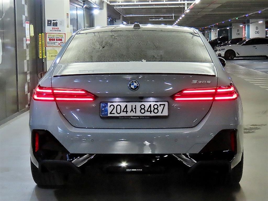 BMW 5시리즈 5시리즈 (G60) 530e M 스포츠 프로 이미지 5