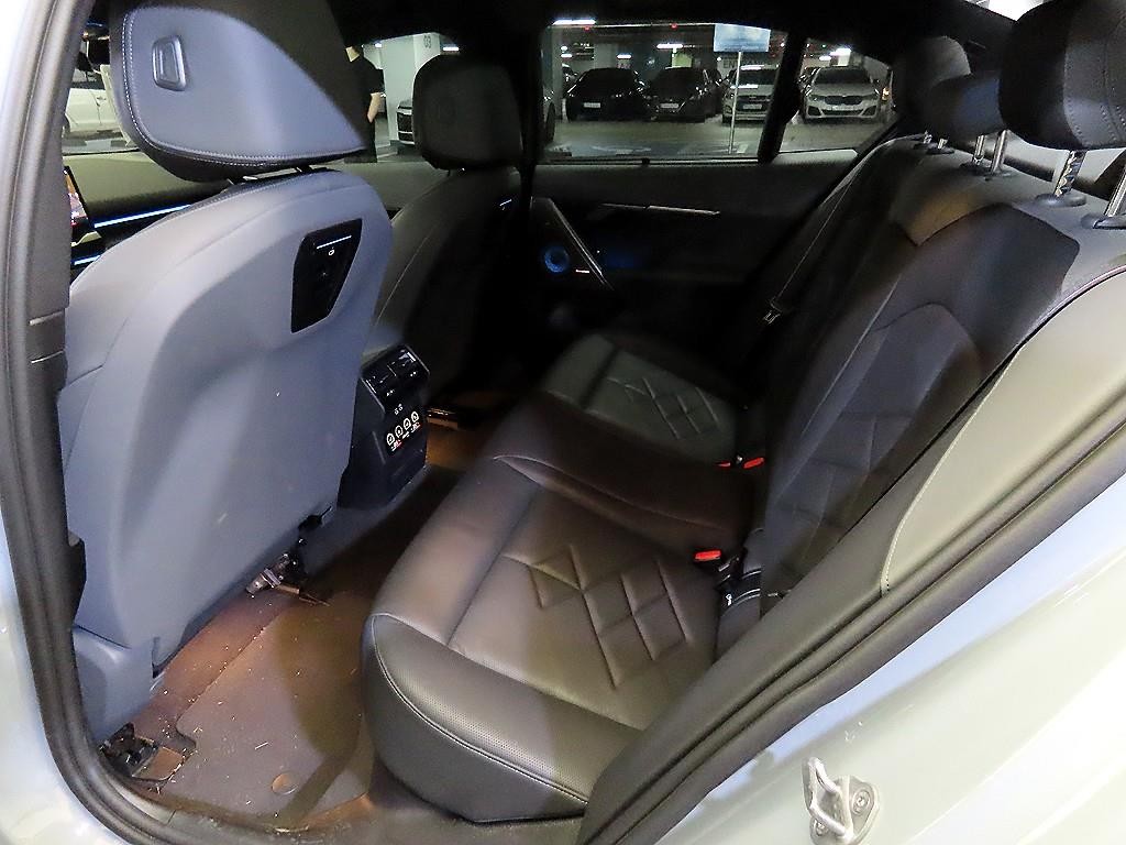 BMW 5시리즈 5시리즈 (G60) 530e M 스포츠 프로 이미지 7