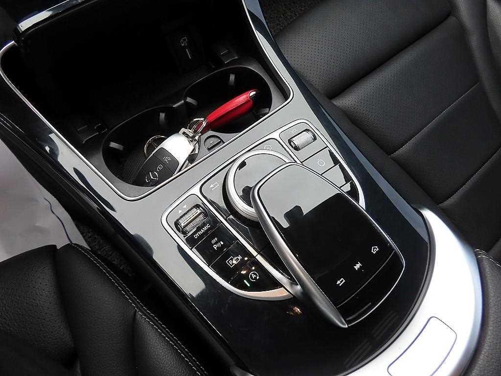 벤츠 C 클래스 C클래스 W205 C220 d 4MATIC 아방가르드 이미지 13
