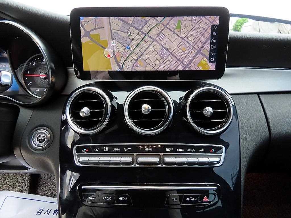 벤츠 C 클래스 C클래스 W205 C220 d 4MATIC 아방가르드 이미지 14