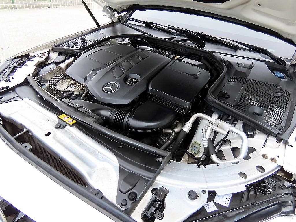 벤츠 C 클래스 C클래스 W205 C220 d 4MATIC 아방가르드 이미지 19