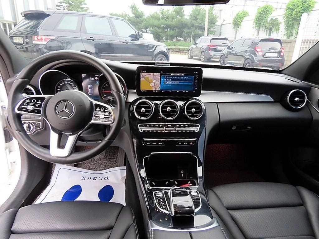 벤츠 C 클래스 C클래스 W205 C220 d 4MATIC 아방가르드 이미지 7