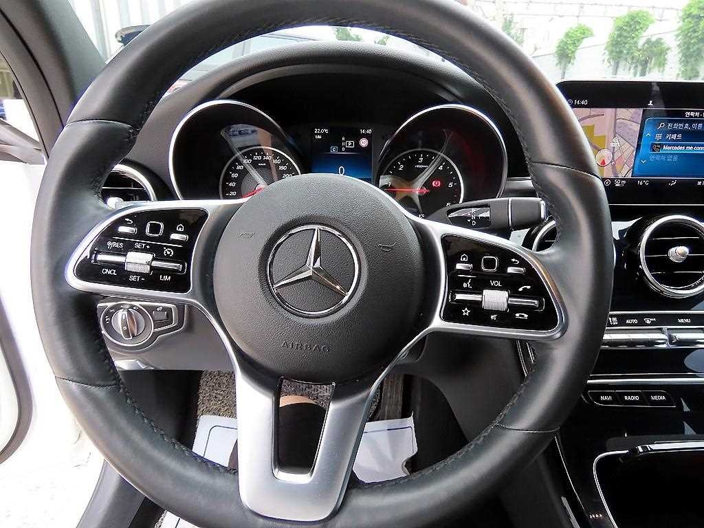 벤츠 C 클래스 C클래스 W205 C220 d 4MATIC 아방가르드 이미지 8