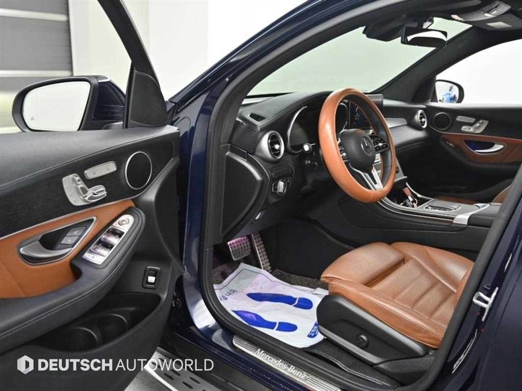 벤츠 GLC 클래스 GLC클래스 X253 GLC 300 4MATIC 프리미엄 쿠페 이미지 11