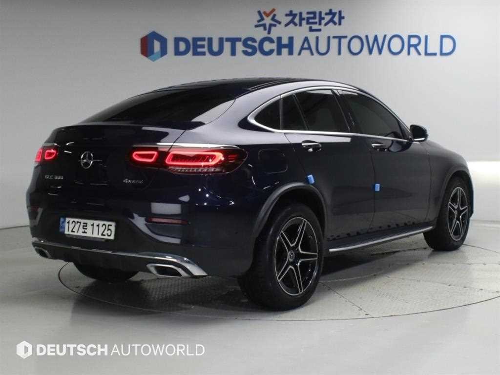 벤츠 GLC 클래스 GLC클래스 X253 GLC 300 4MATIC 프리미엄 쿠페 이미지 2
