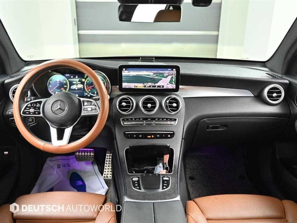 벤츠 GLC 클래스 GLC클래스 X253 GLC 300 4MATIC 프리미엄 쿠페 이미지 7