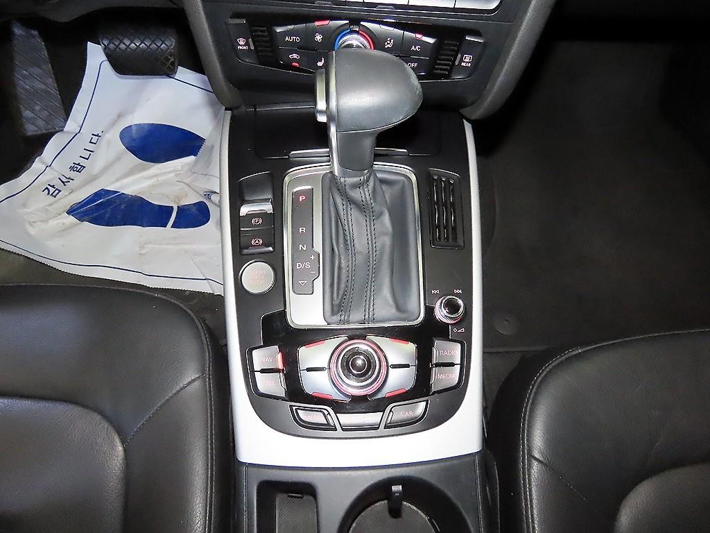 아우디 A4 뉴 A4 35 TDI 콰트로 다이나믹 이미지 12