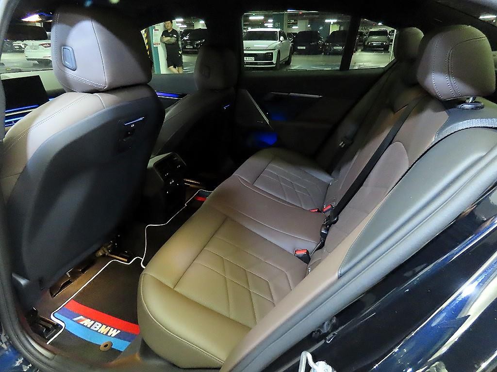 BMW 5시리즈 5시리즈 (G60) 520i M 스포츠 이미지 7