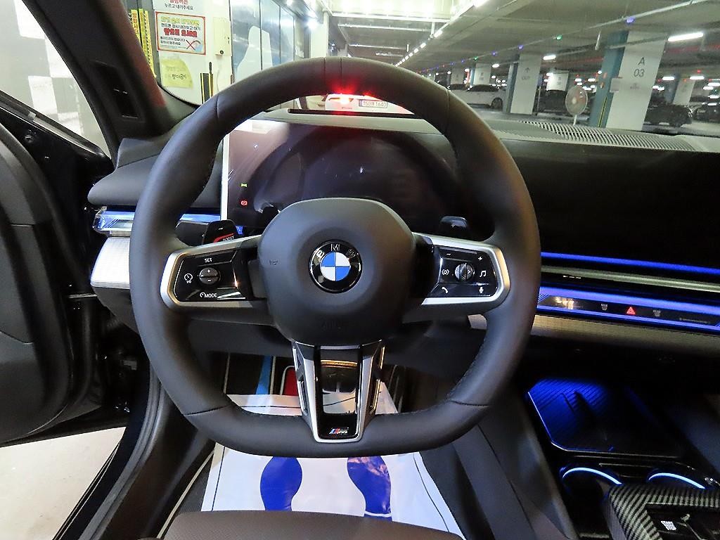 BMW 5시리즈 5시리즈 (G60) 520i M 스포츠 이미지 8