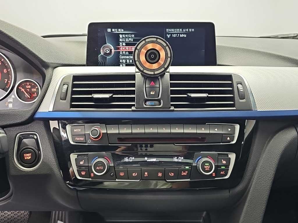 BMW 3시리즈 3시리즈 (F30) 330e i퍼포먼스 M 스포츠 이미지 10