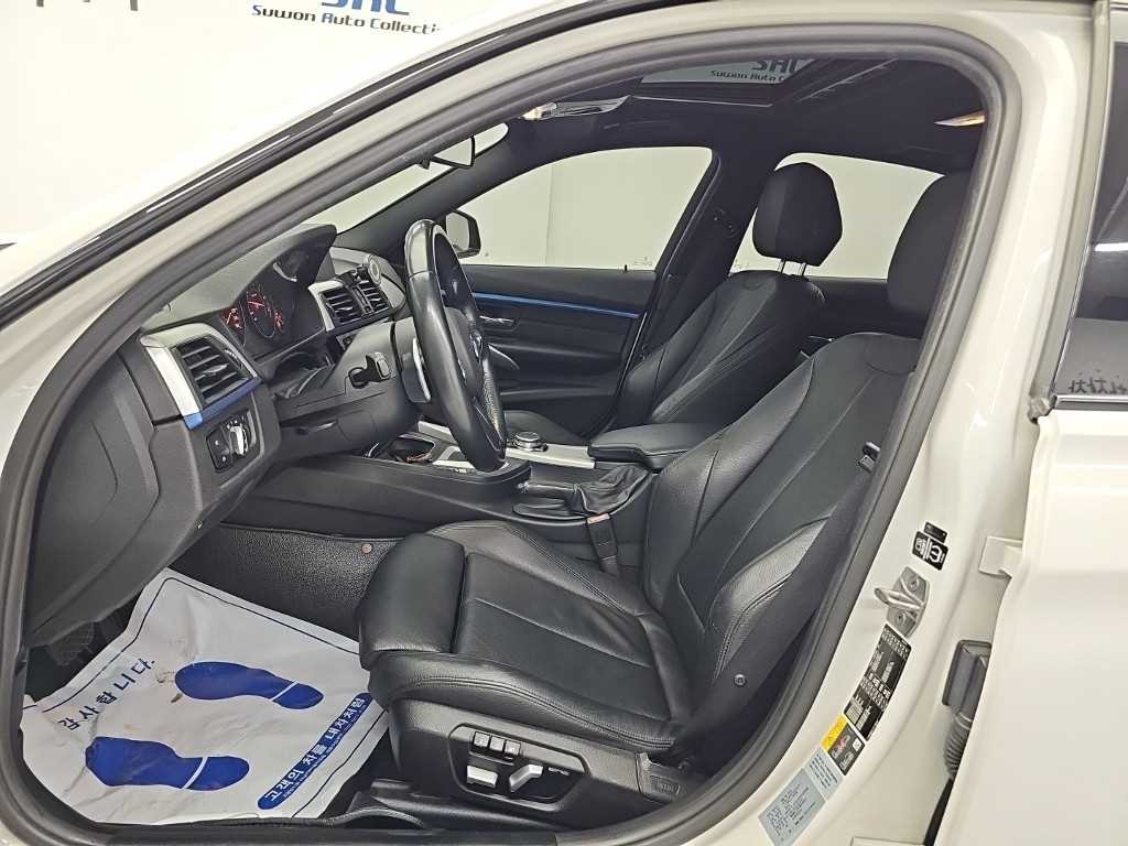 BMW 3시리즈 3시리즈 (F30) 330e i퍼포먼스 M 스포츠 이미지 11