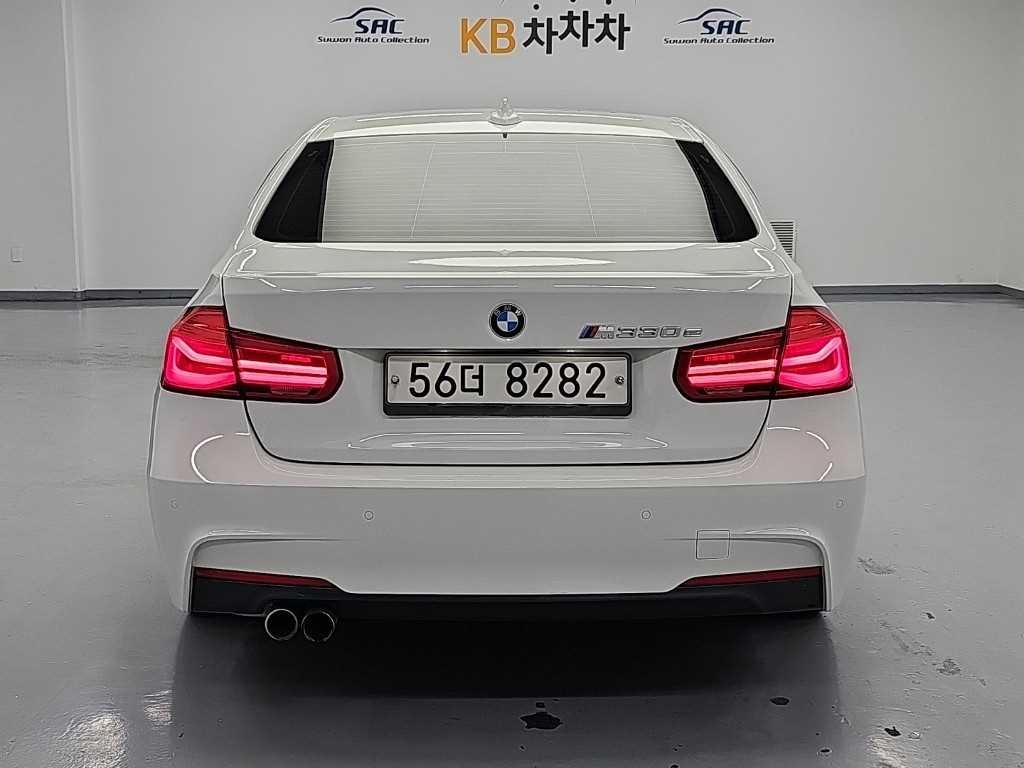 BMW 3시리즈 3시리즈 (F30) 330e i퍼포먼스 M 스포츠 이미지 3