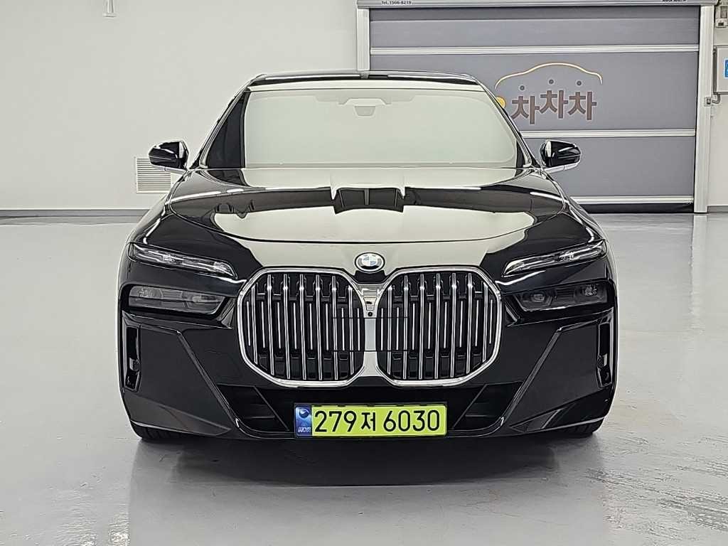 BMW 7시리즈 7시리즈 (G70) 750e xDrive M 스포츠 이미지 2