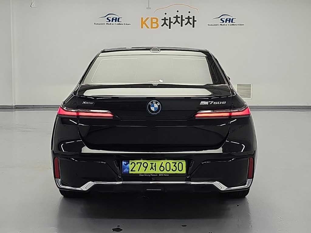 BMW 7시리즈 7시리즈 (G70) 750e xDrive M 스포츠 이미지 3