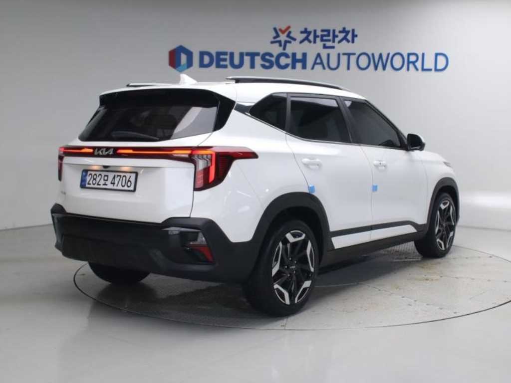 기아 셀토스 더 뉴 셀토스 가솔린 2.0 2WD 시그니처 이미지 2