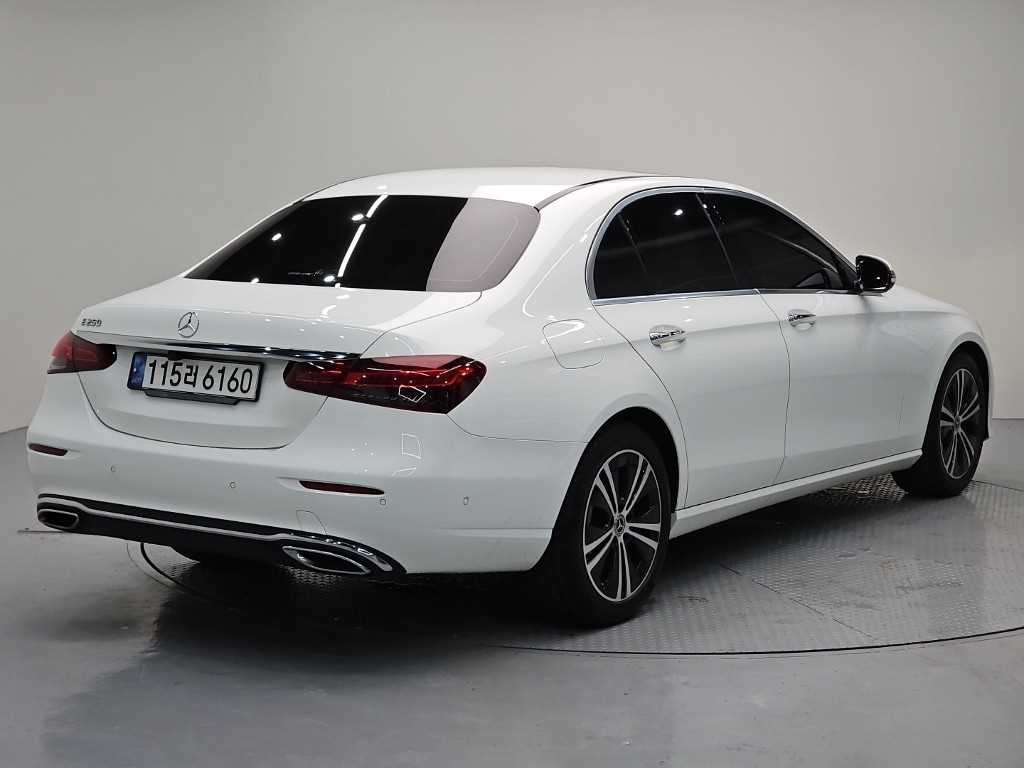 벤츠 E 클래스 E-클래스 W213 E250 아방가르드 이미지 4