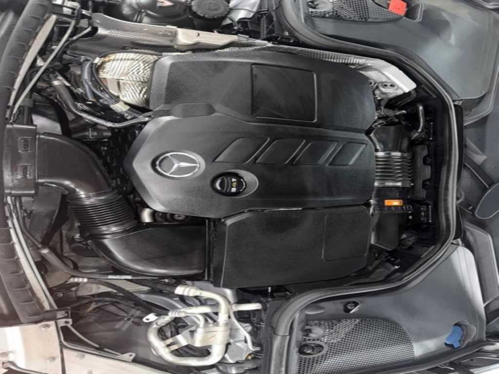 벤츠 E 클래스 E-클래스 W213 E220d 4MATIC AMG라인 이미지 18