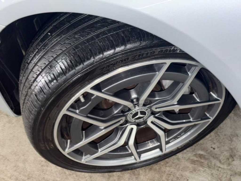 벤츠 E 클래스 E-클래스 W213 E220d 4MATIC AMG라인 이미지 19