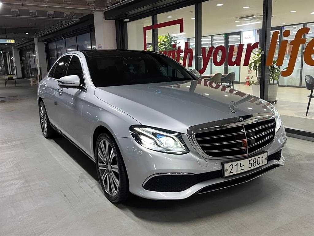 벤츠 E 클래스 E-클래스 W213 E400 4MATIC 익스클루시브 이미지 1