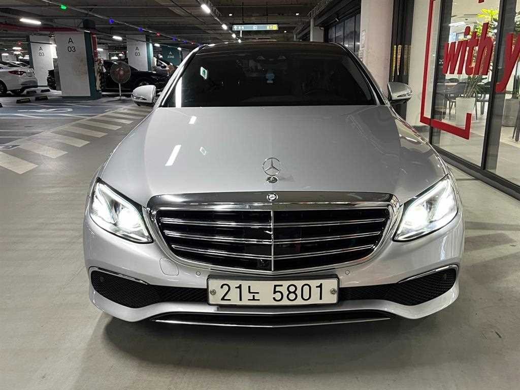 벤츠 E 클래스 E-클래스 W213 E400 4MATIC 익스클루시브 이미지 2
