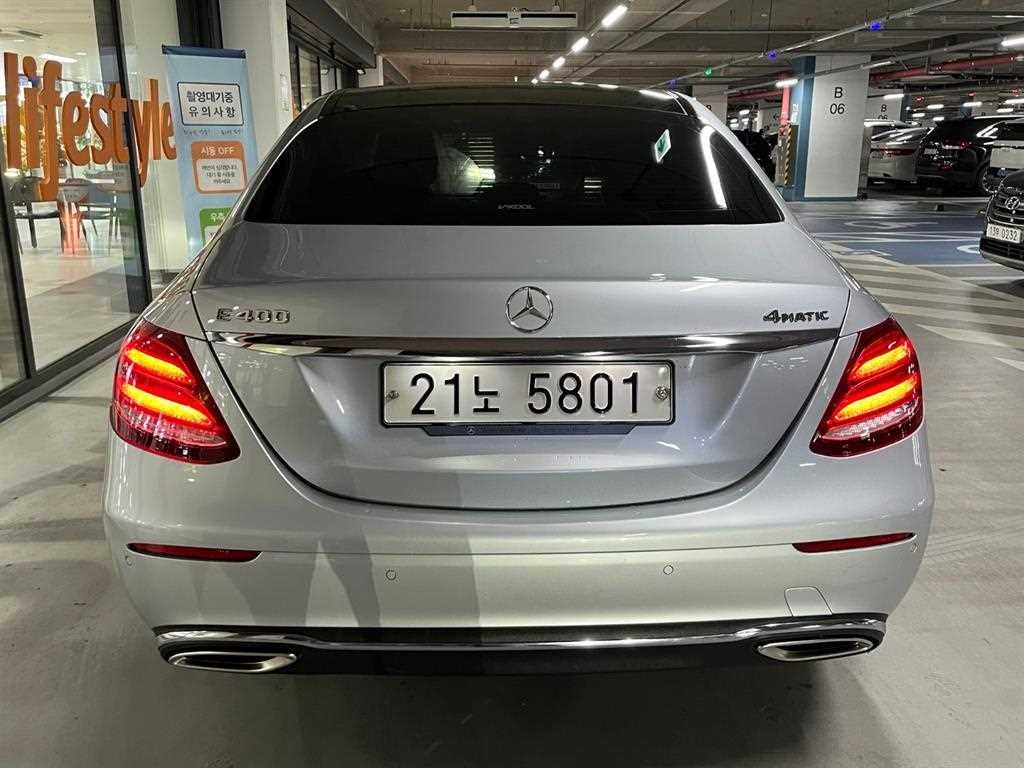 벤츠 E 클래스 E-클래스 W213 E400 4MATIC 익스클루시브 이미지 5