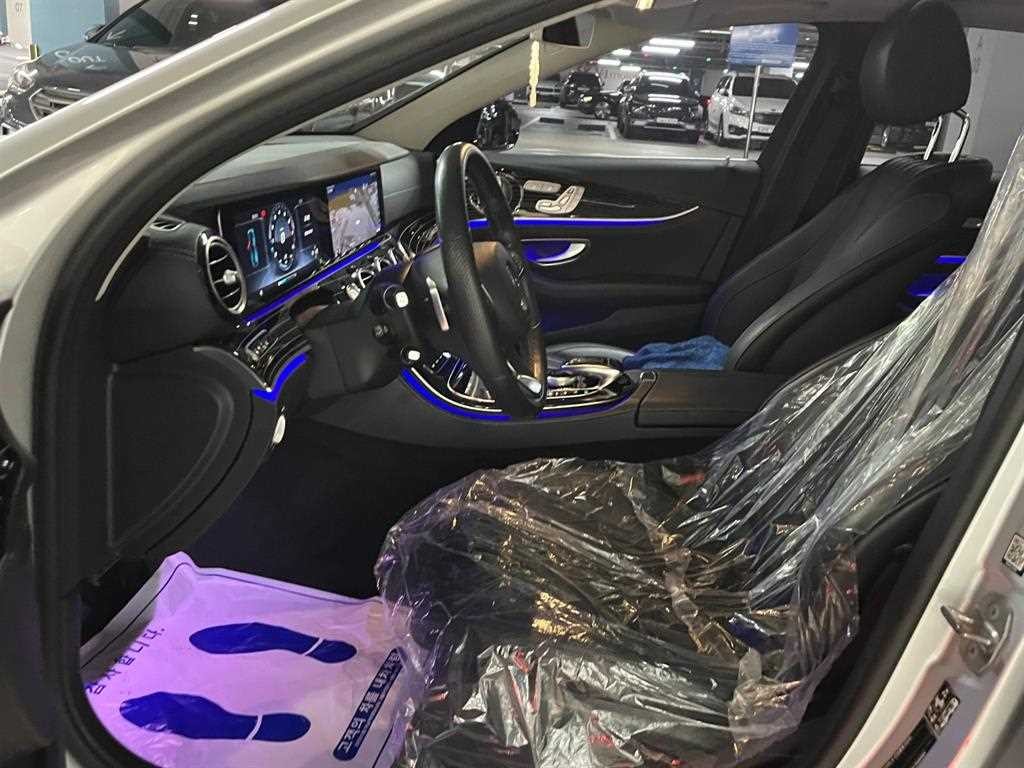 벤츠 E 클래스 E-클래스 W213 E400 4MATIC 익스클루시브 이미지 6